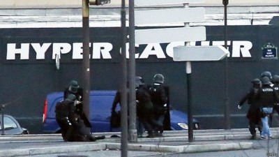 المتجر اليهودي الذي اختطف فيه أميدي كوليبالي الرهائن قبل أن تقتحمه الشرطة الفرنسية