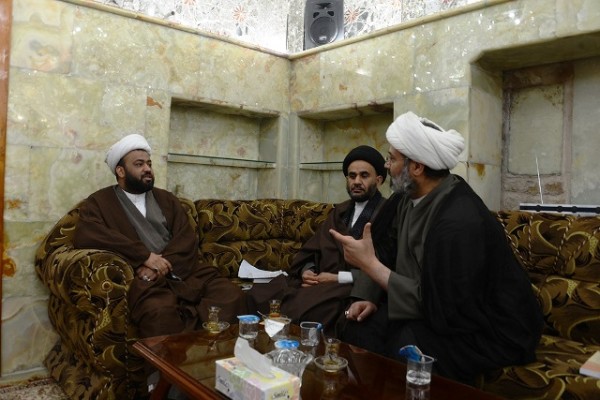 سماحة الشيخ ستاز الجيزاني رئيس قسم الشؤون الدينية في العتبة العلوية المقدسة يبحت مع مدير دار السيدة رقية (عليها السلام) للقرآن الكريم في قم المقدسة سبل التعاون المشترك