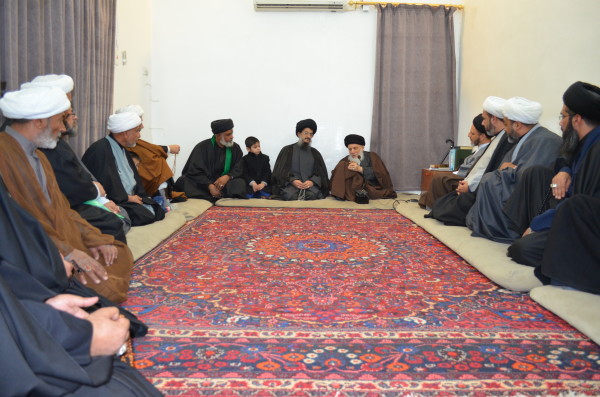 سماحة المرجع الديني الكبير آية الله العظمى السيد محمد سعيد الحكيم (مد ظله) يستقبل وفد مدرسة العلوي الحوزوية في مدينة الكاظمية المقدسة