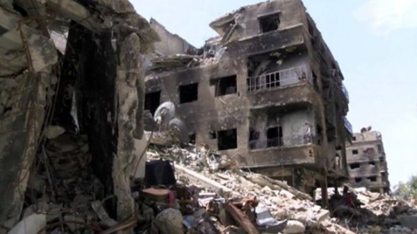 شهد مخيم اليرموك قتالا عنيفا قبل أن يسيطر مسلحو تنظيم داعش على معظمه