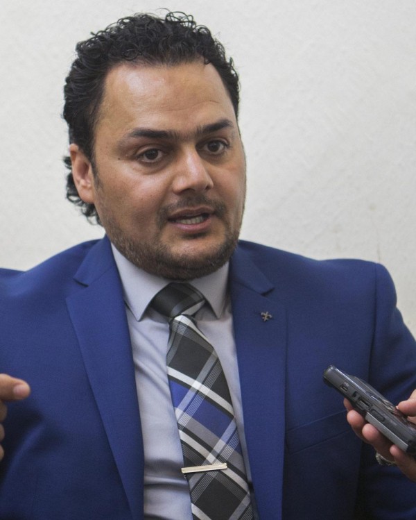 د. هيثم المياحي رئيس فريق حملة من أجل الحقيقة في اخدى المؤتمرات للدفاع عن مظلومية العراقيين