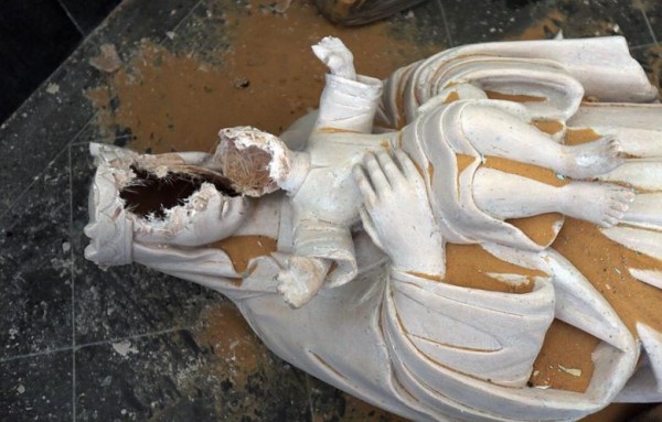 دور عبادة للمسيحين مدمرة