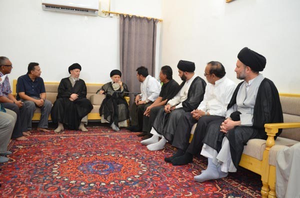  المرجع الحكيم يستقبل منظمة أهل البيت (ع) الأندونيسية ويدعوهم لمزيدٍ من الصبر والاخلاص والصدق والتسامح ونبذ التفرقة
