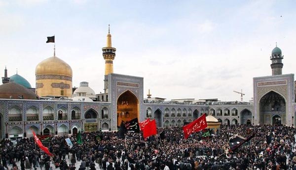 مرقد الامام علي بن موسي الرضا عليه السلام في مدينة مشهد المقدسة في ايران