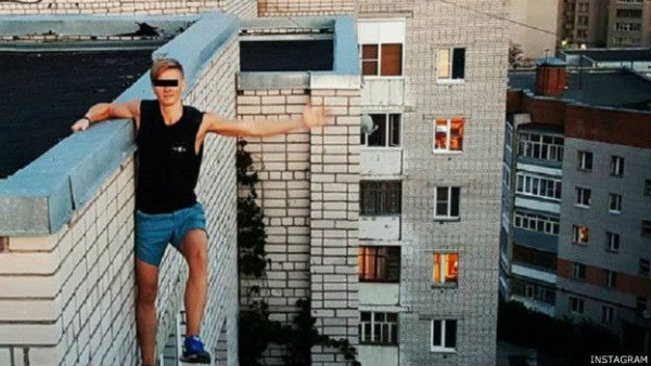 151203144943_building_selfie_trend_624x351_instagram