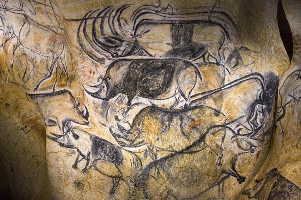 رسومات منذ 35 ألف عام تكشف عن أولى الكوارث الطبيعية بالعالم Reuters Robert Pratta