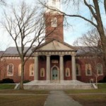 تعد هارفارد من أبرز الجامعات التي يتخرج منها أصحاب المليارات 