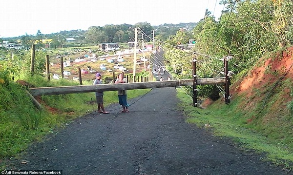 3168110600000578-3455448-Residents_in_Wainunu_Wainibuku_Nausori_of_central_Fiji_Badly_ins-a-17_1456010654975