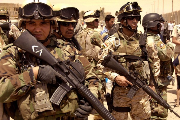 قوة من الجيش العراقي