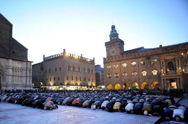 إيطاليا تلغي قانوناً كان يعرقل بناء المساجد