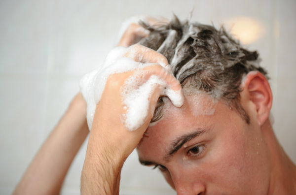 men-should-shampoo-hair