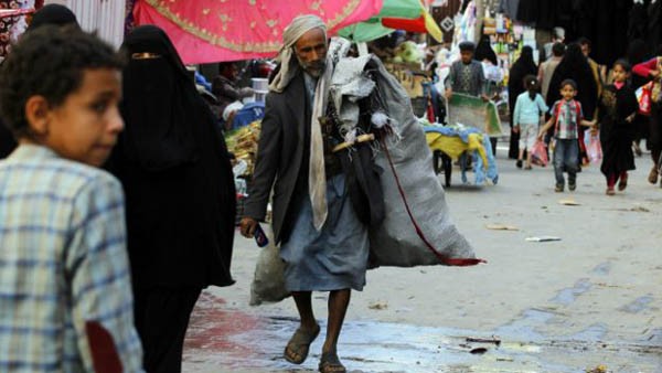 يأمل اليمنيون أن تكون الهدنة بداية لحل سياسي للصراع العسكري في بلادهم. 