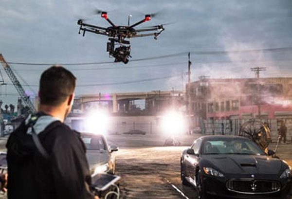  الشركة الصينية الرائدة في مجال صناعة الدرونز تكشف عن نموذج قادر على حمل ستة كيلوغرامات وبث فيديو عالي الجودة من مسافة تصل إلى خمسة كيلومترات. 