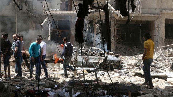  8 قتلى بسقوط قذائف على مسجد في حلب السورية