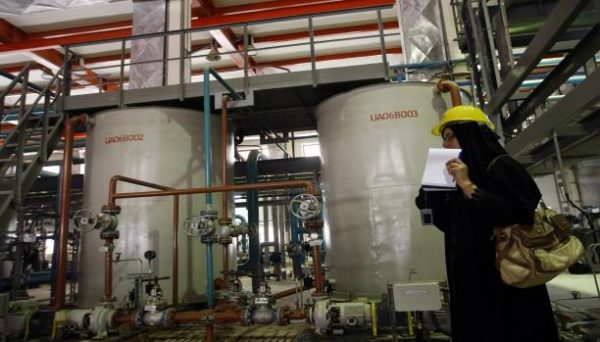 من داخل مفاعل بوشهر النووي الإيراني (فرانس برس)