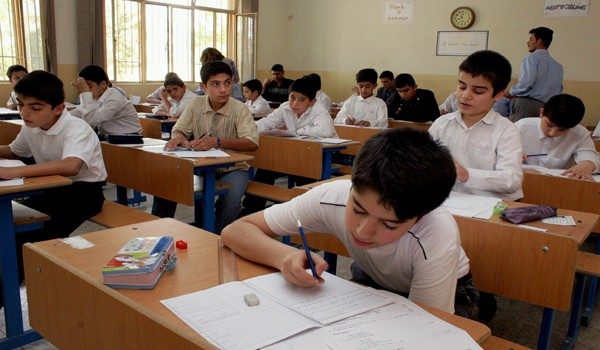 البصرة.. تطبيق الكتروني لمتابعة نشاطات المدارس