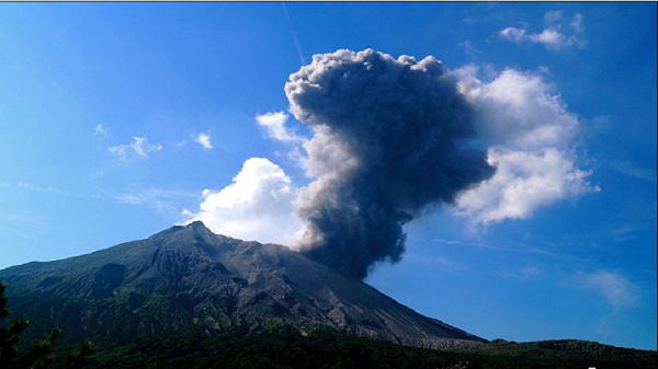 علماء يحذرون من تكرار كارثة بركان ساكروجيما