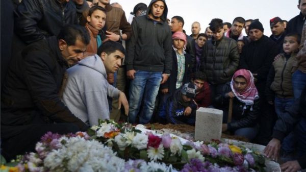 _93049707_hi036957914