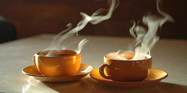  القهوة والشاي الساخنان جداً يسببان السرطان(الانترنت) 