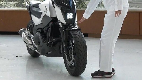 58988dbac3618807788b469a