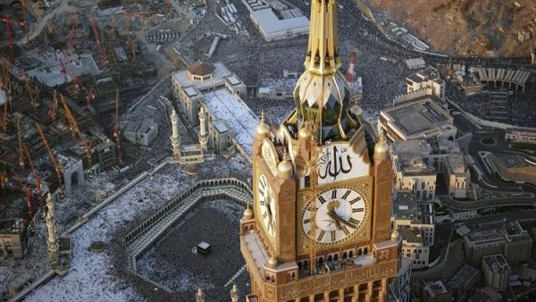 58d3ff90c36188f25b8b475e