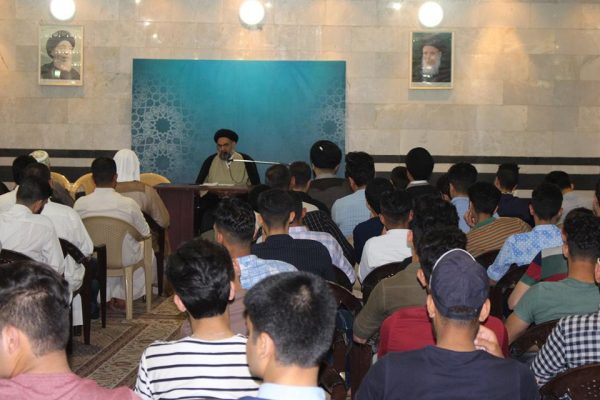قسم الشباب في مكتب المرجع السيد الحكيم يستقبل 145 طالب من الجامعة التكنولوجيا ببغداد